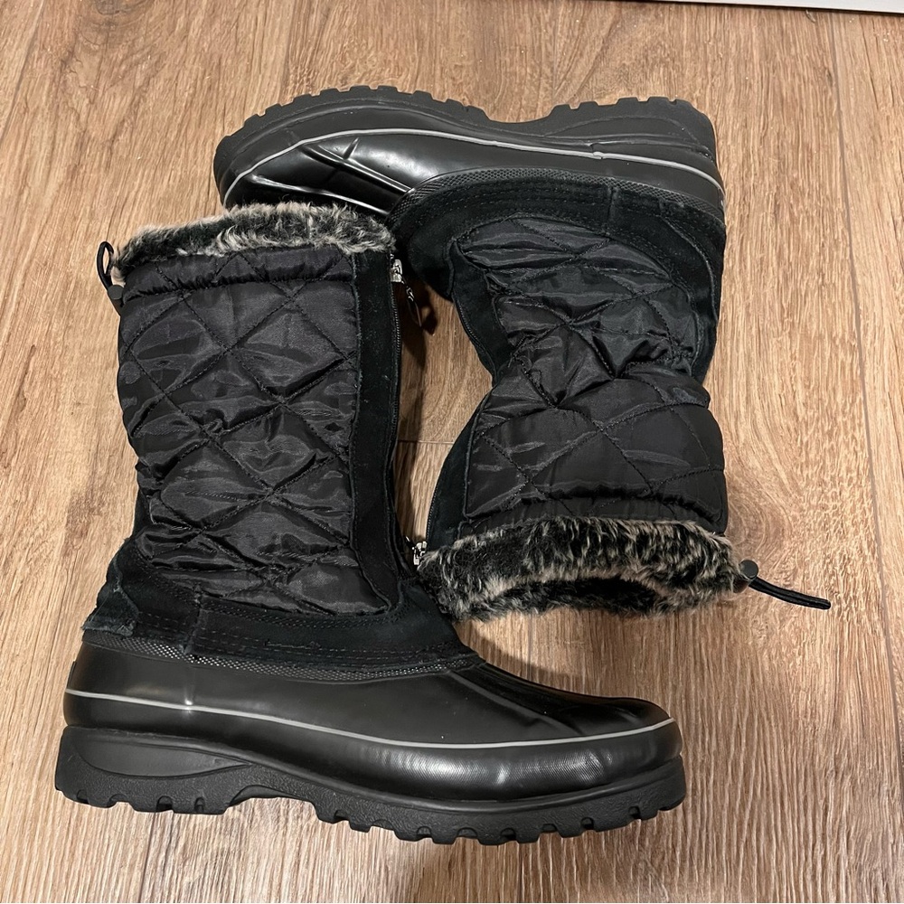 Khombu snow boots - Size 10